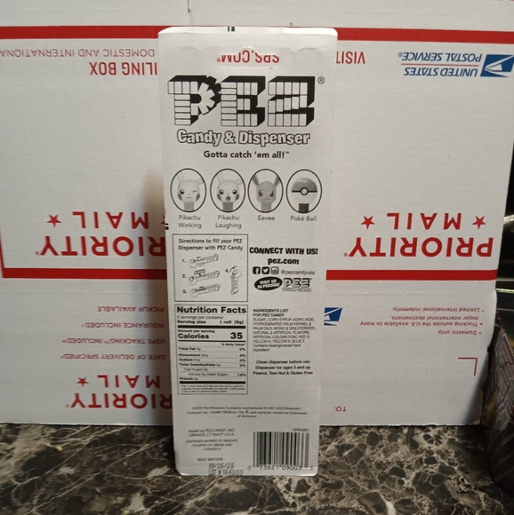 Pokemon pokeball pez dispenser 1 of 4 Nwt - Picture 2 of 2